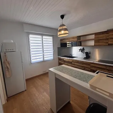 Grande Maison, 10 Voyageurs, Jardin Et Terrain De Petanque Holiday home Gouville-sur-Mer