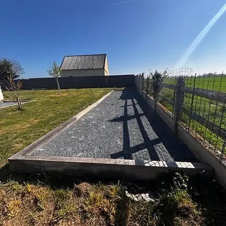 Grande Maison, 10 Voyageurs, Jardin Et Terrain De Petanque Holiday home *